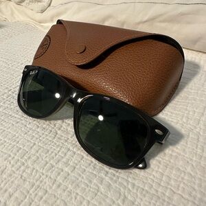 Ray-Ban Black Sunglasses with Case